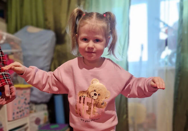 Медведева Николь